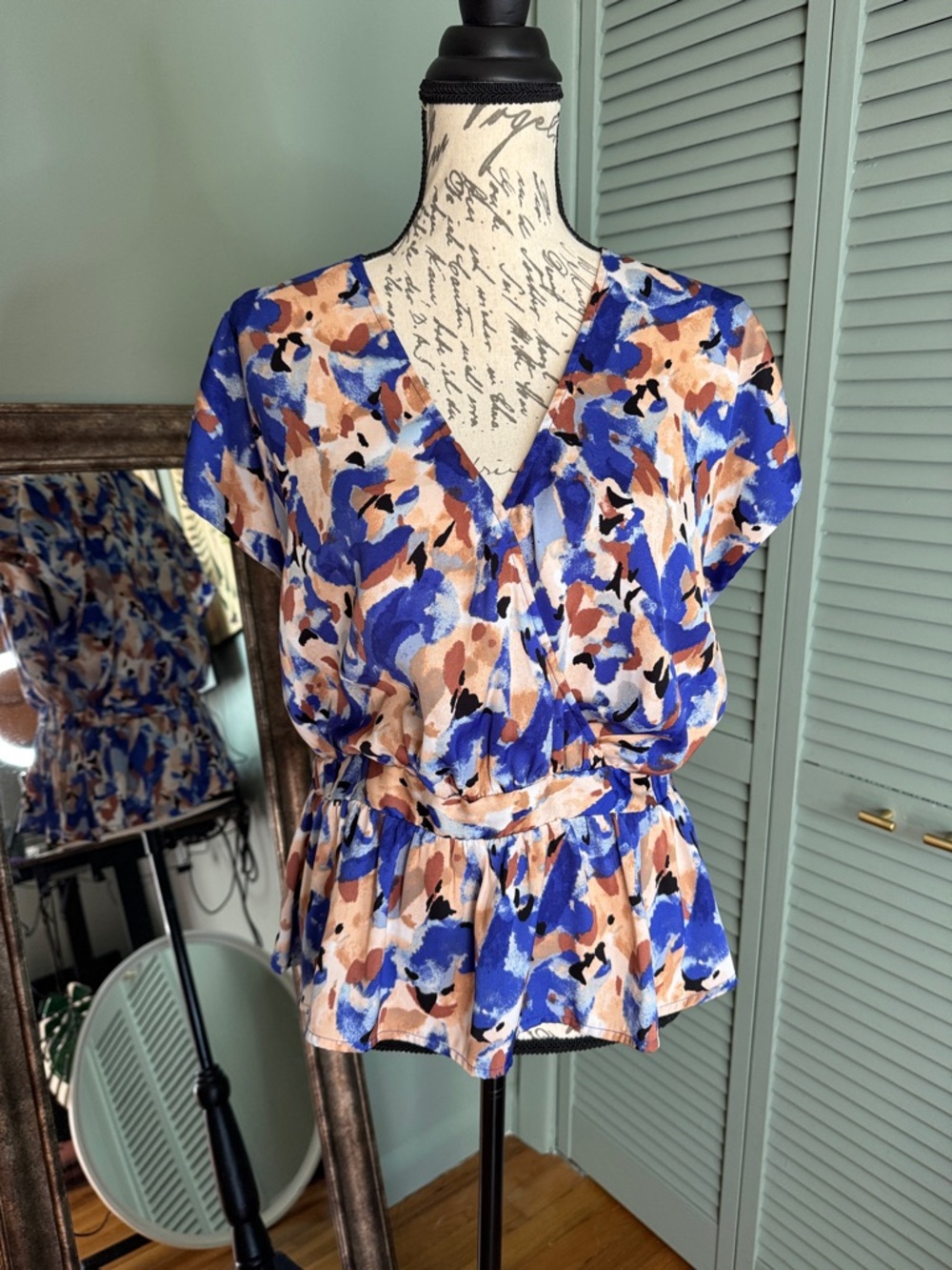 Nine West Abstract Floral V-Neck Peplum Top - Blue/Tan